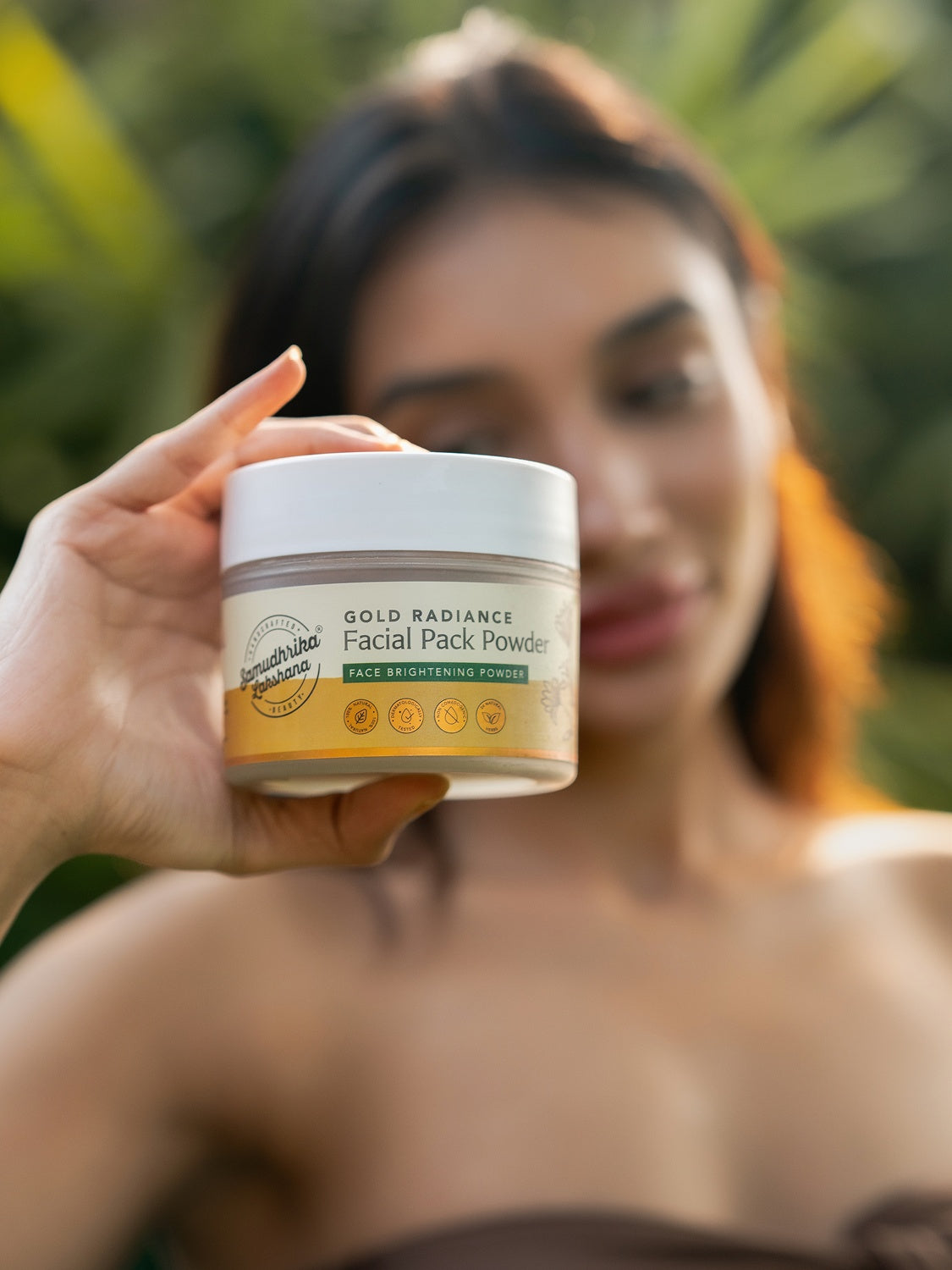 Test Gold Radiance powder
